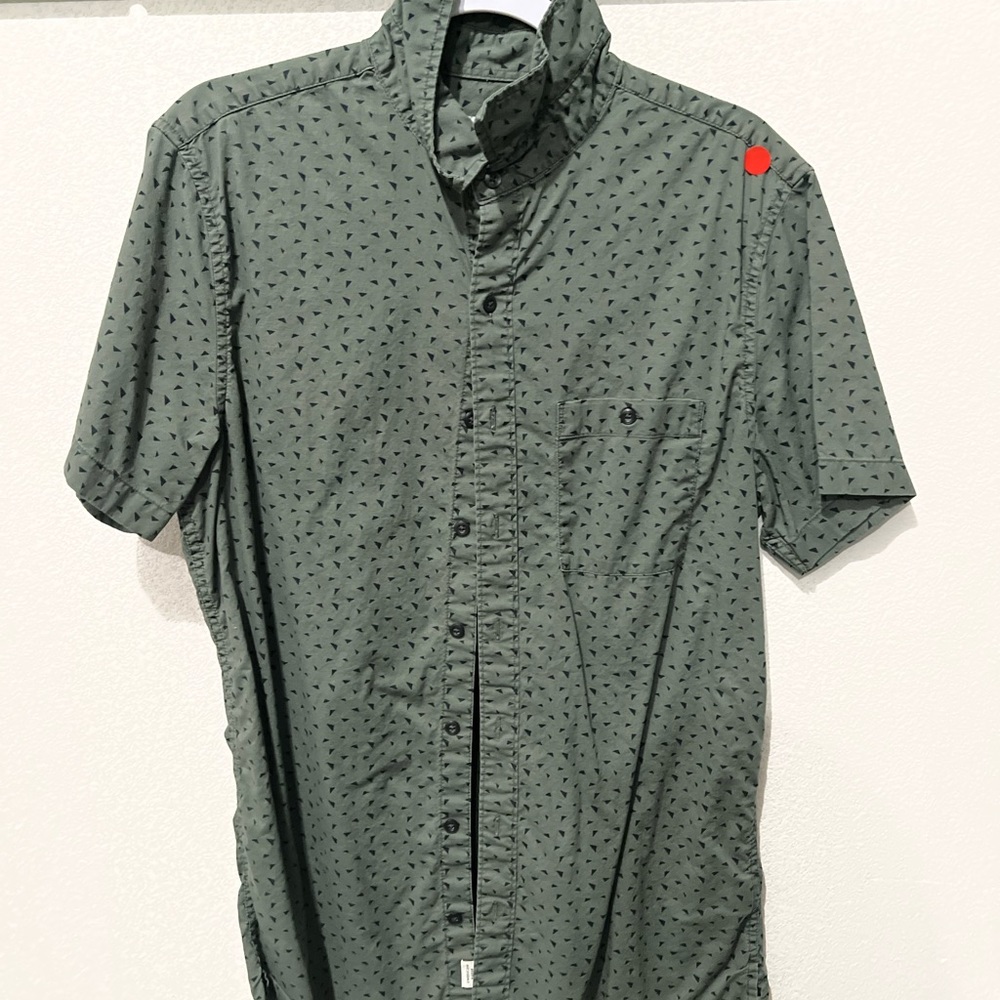 Men’s American Eagle button down shirt size MT